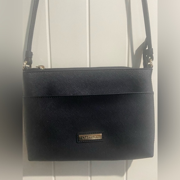 Calvin Klein Crossbody Black - Picture 4 of 6